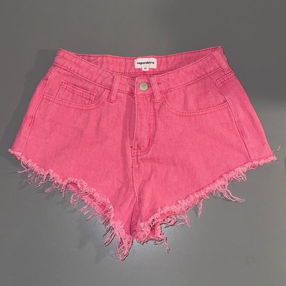 PINK DENIM SET W/ CORSET TOP
DOMONIQUE STRAPLESS DENIM TOP
DOMONIQUE DENIM SHORT - Picture 5 of 8